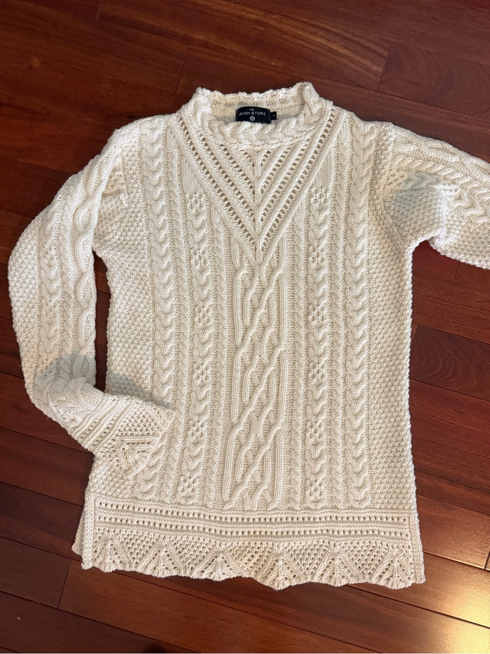 The Irish Store Sweater Women’s SZ L  100% Merino Wool Cable-Knit Pullover Tunic